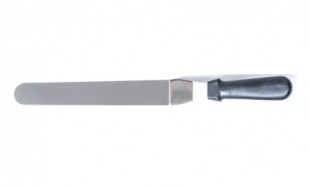 Bent blade spatula